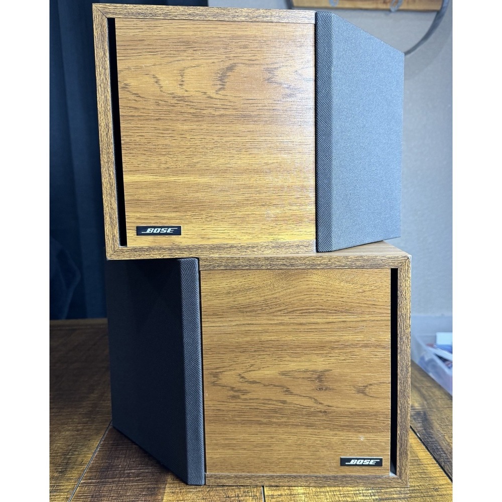 Vintage Bose 2.2 Bookshelf Speakers Pair Walnut Veneer EXCELLENT CLEAN & READY